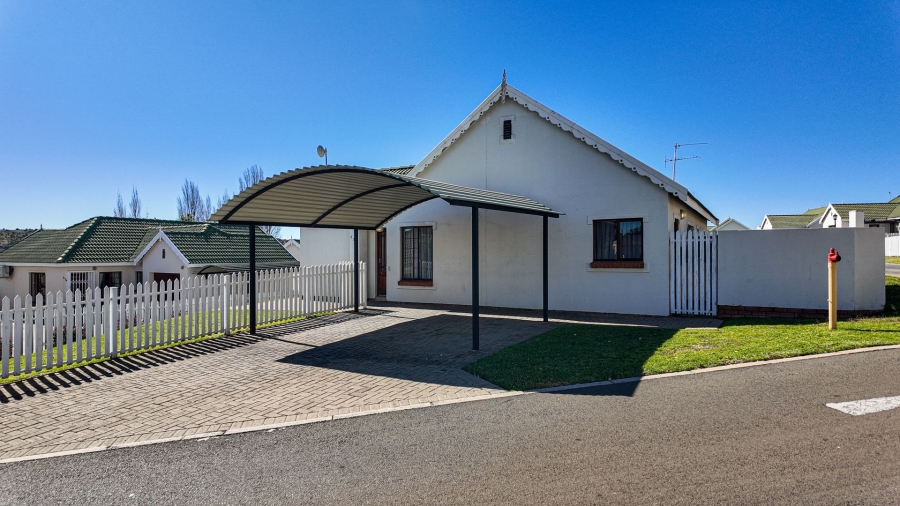 3 Bedroom Property for Sale in Hillside Free State